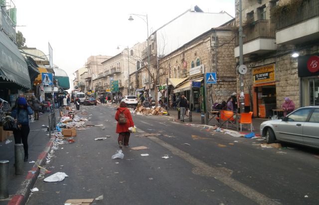 Nir Barkat Jerusalem trash strike