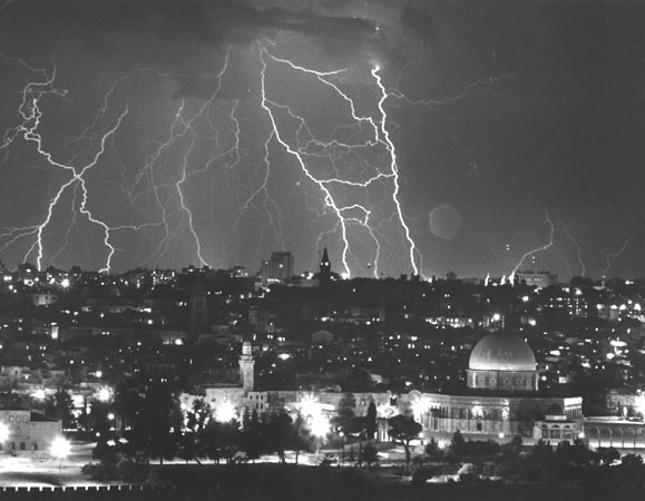 jerusalem-lightning_1.jpg
